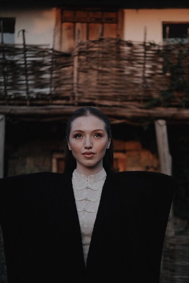 Даена