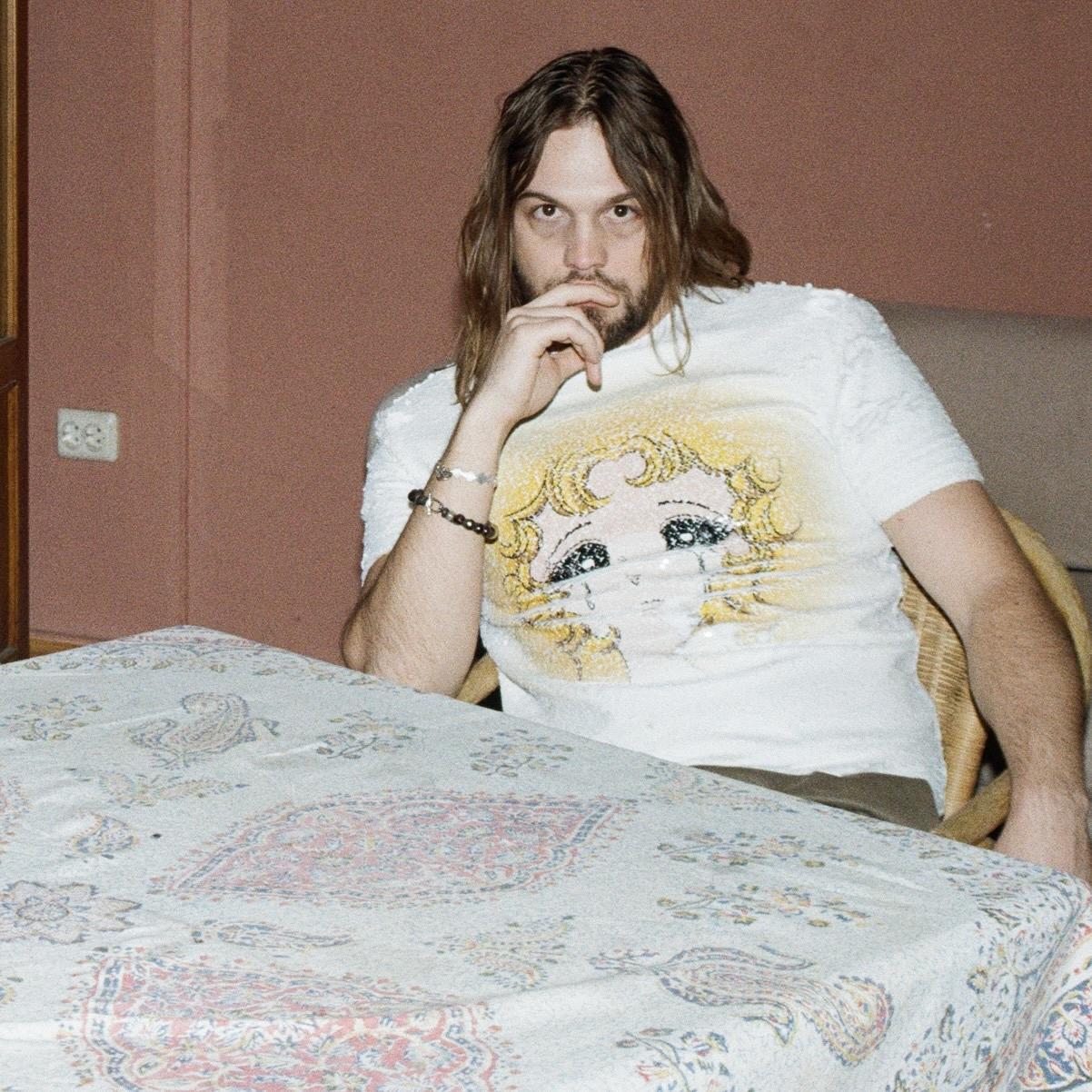 Кино о музыкальной сфере, книга про сцены разных стран и сайт с новостями — выбор Мальбэка